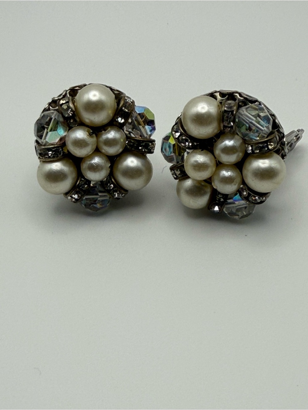 Vintage 1950s Aurora Borealis crystal faux pearl rhinestone cluster clip on earr
